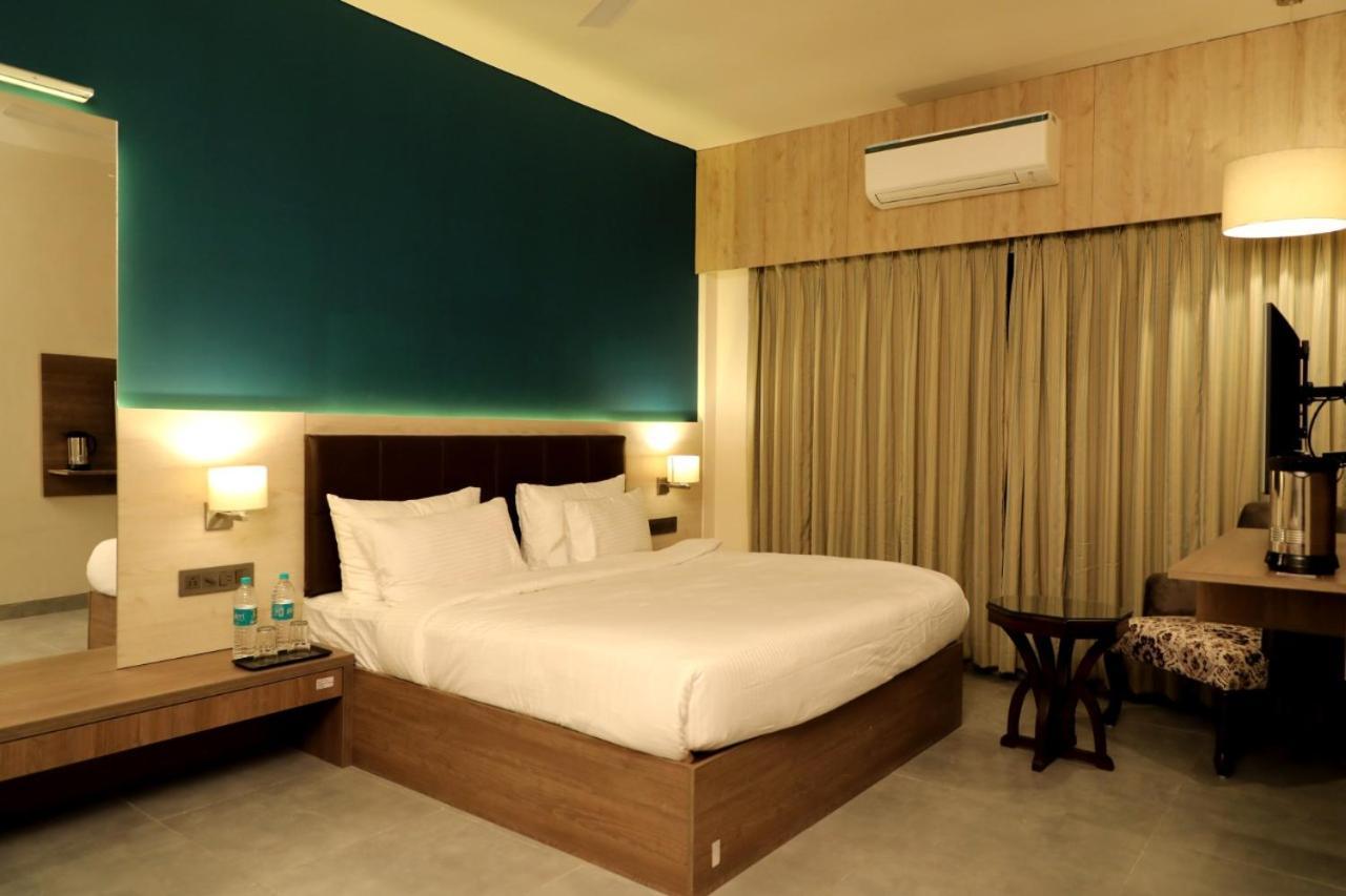 Solitaire Resorts Udaipur Exterior foto