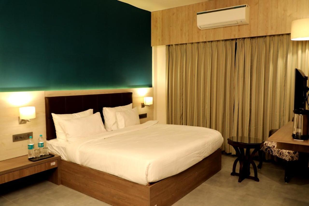 Solitaire Resorts Udaipur Exterior foto